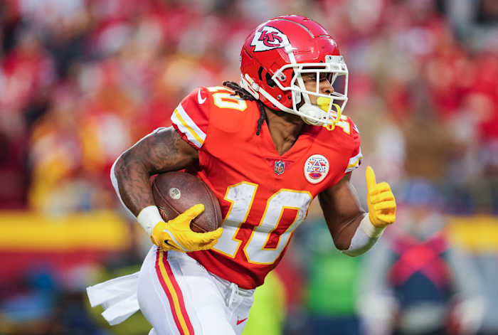 Isiah Pacheco runs the ball during a Chiefs game
